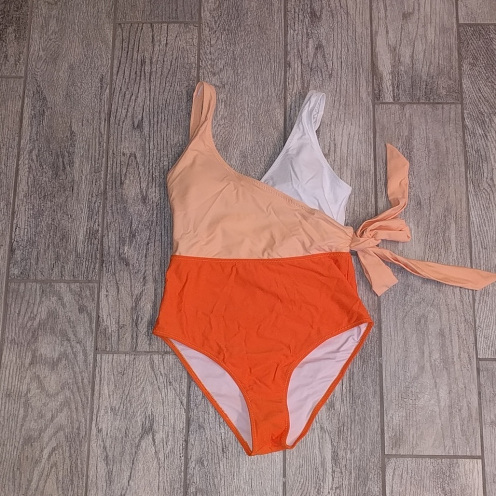 One piece swimsuit